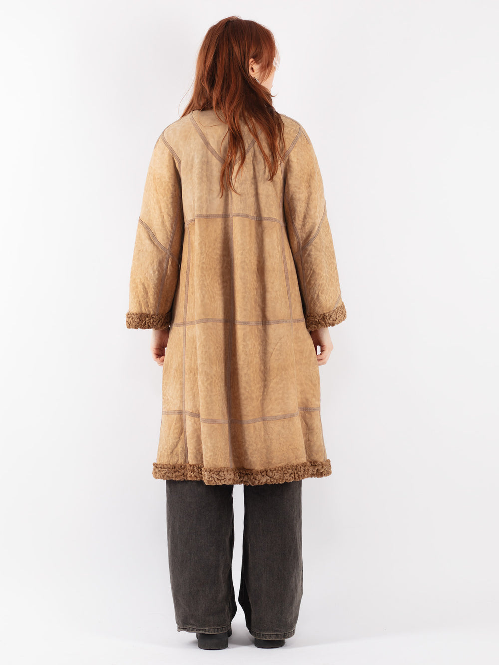 Vintage 80's Women Sheepskin Coat in BeigeV8474