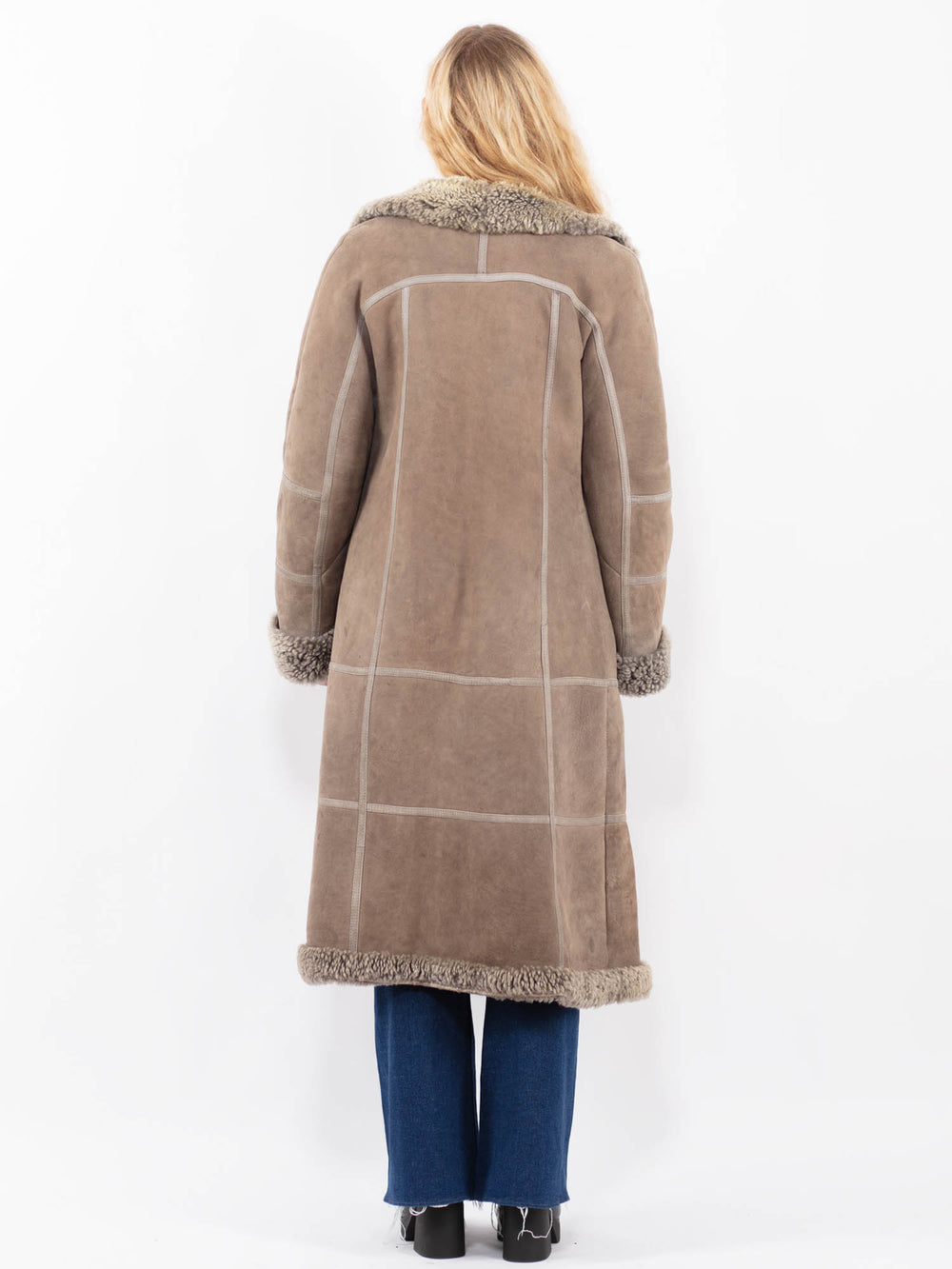 Vintage 80's Women Sheepskin Coat in BeigeA0367