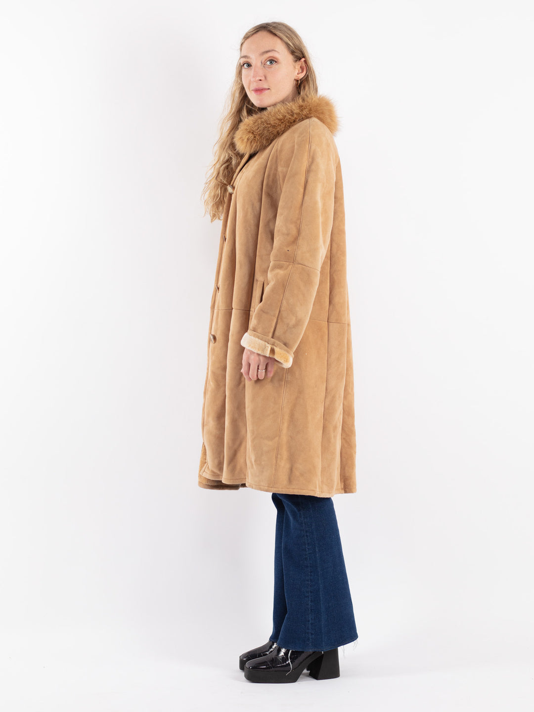 Vintage 80's Women Sheepskin Coat in Beige