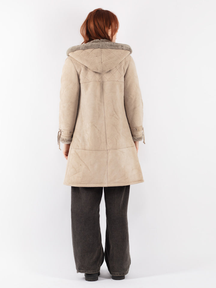 Vintage 80's Women Sheepskin Coat in Beige