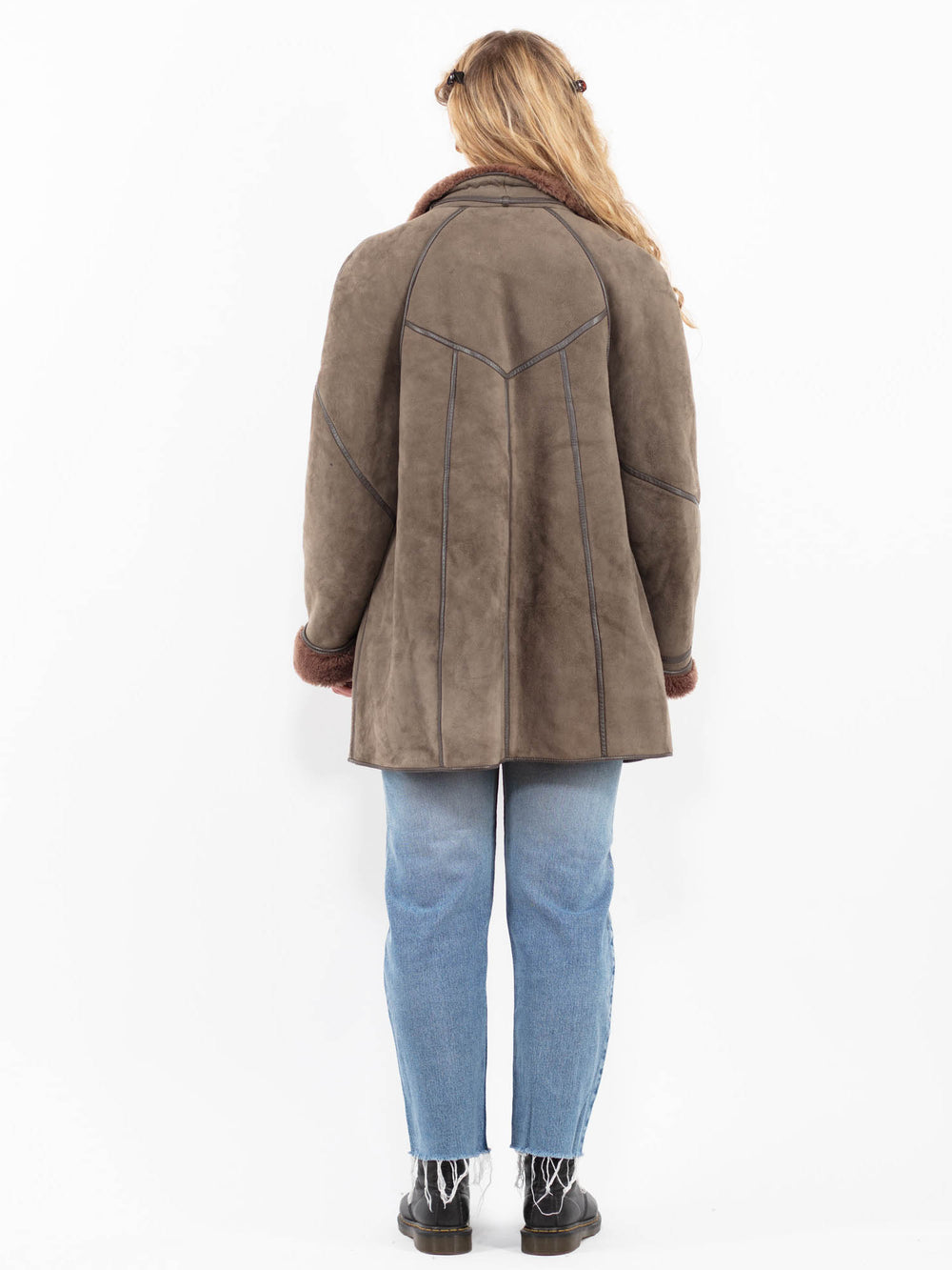 Vintage 80's Women Sheepskin Coat in BeigeA0274