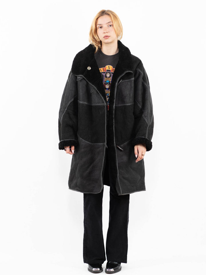 Vintage 80's Women Sheepskin Coat in BlackA0176