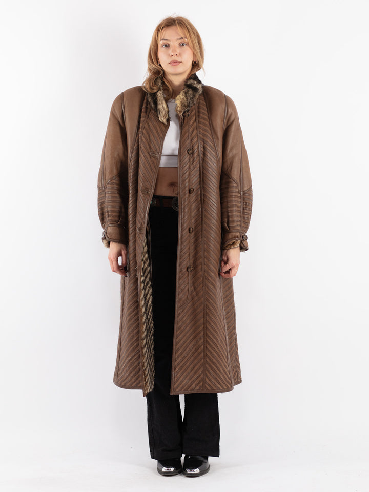 Vintage 80's Women Sheepskin Coat in Brown