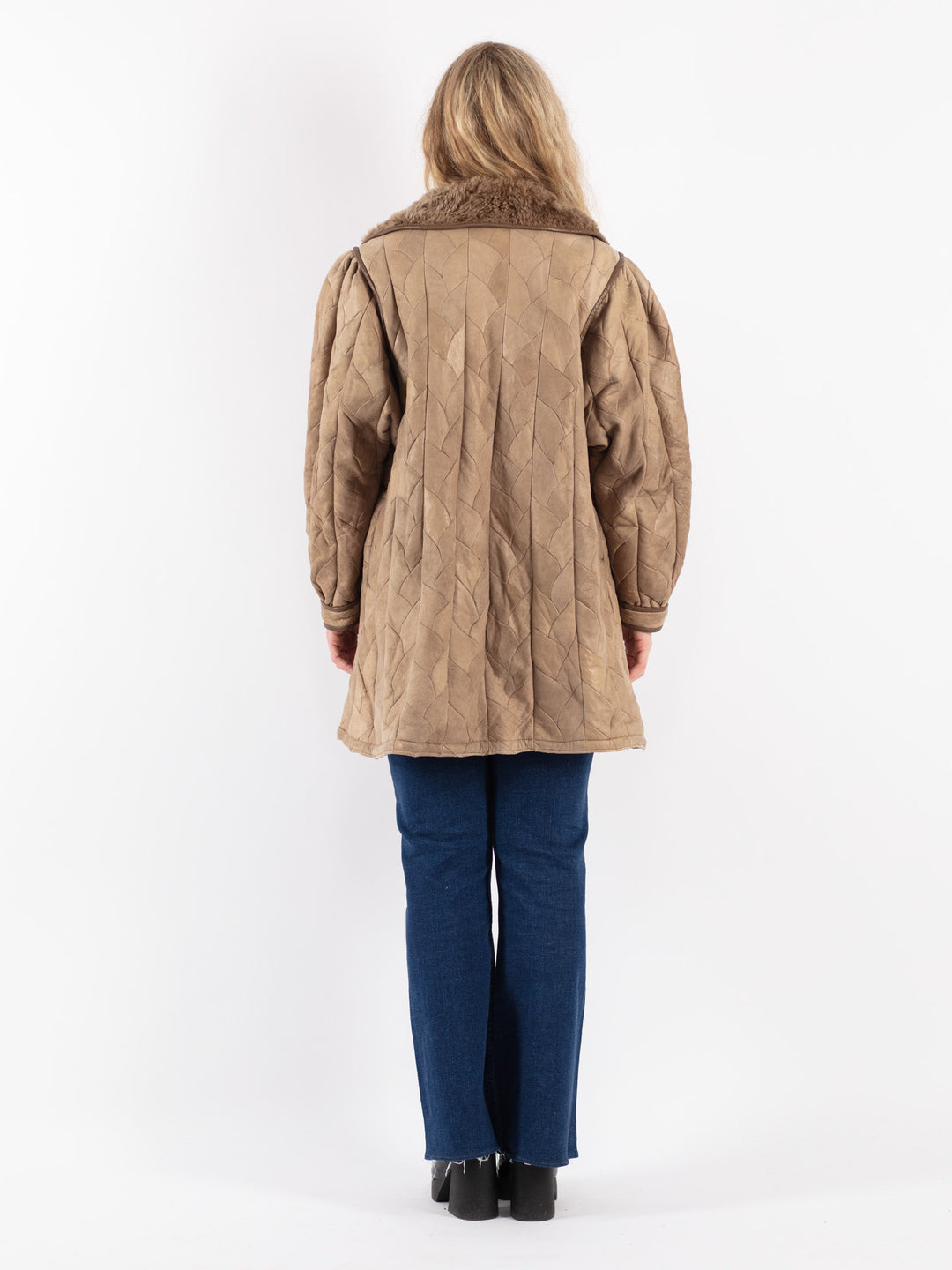Vintage 80's Women Sheepskin Coat in Beige