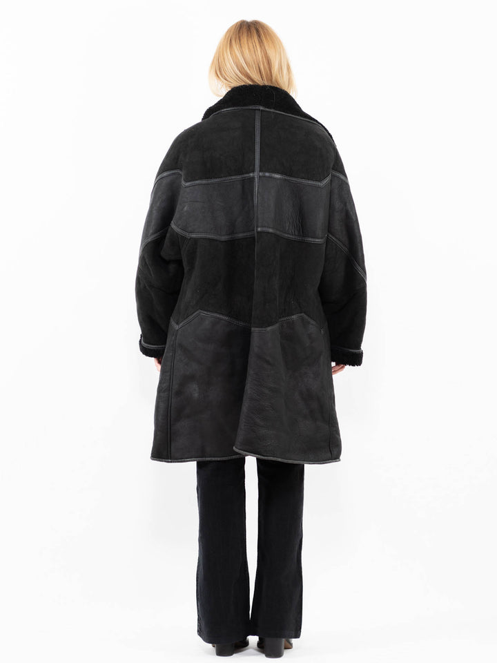 Vintage 80's Women Sheepskin Coat in BlackA0176