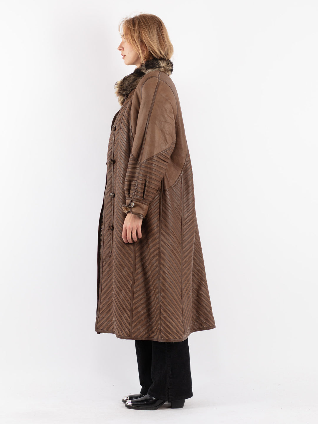 Vintage 80's Women Sheepskin Coat in Brown