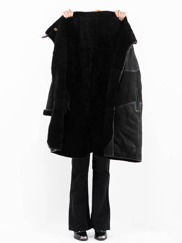 Vintage 80's Women Sheepskin Coat in BlackA0176