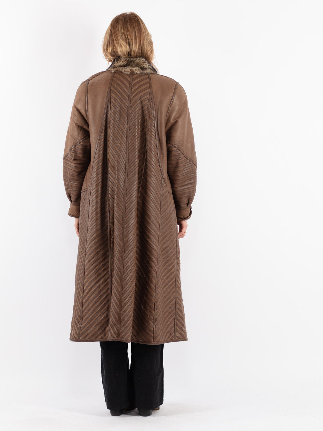 Vintage 80's Women Sheepskin Coat in Brown