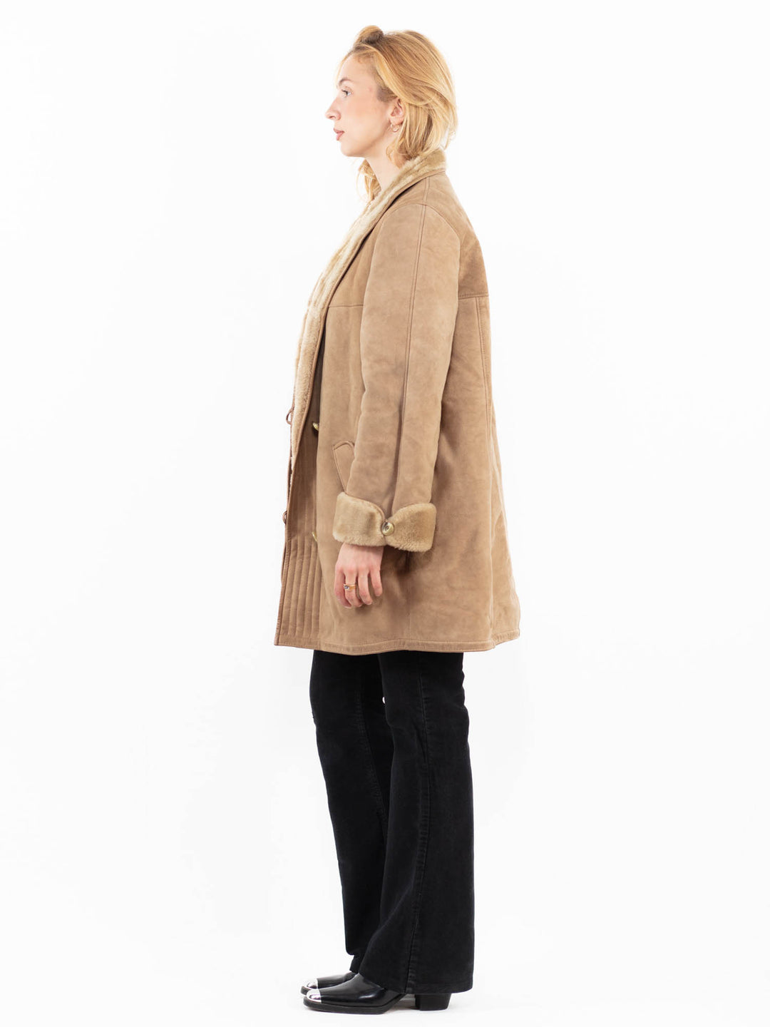 Vintage 80's Women Sheepskin Coat in BeigeA0178