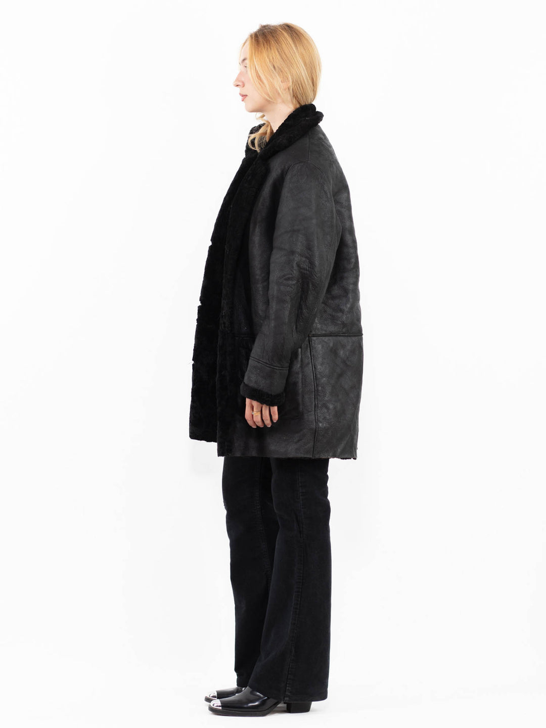 Vintage 80's Women Sheepskin Coat in BlackA0180