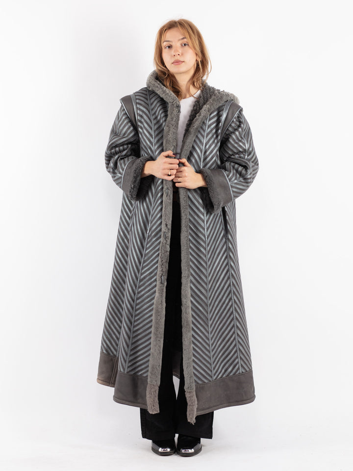 Vintage 80's Women Sheepskin Coat in Gray