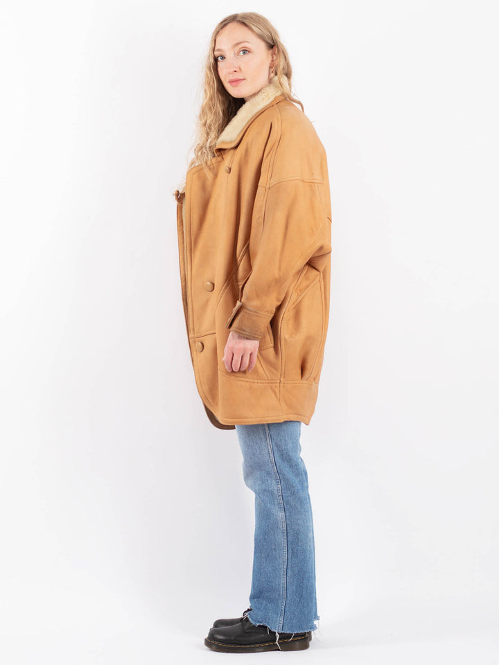 Vintage 80's Women Sheepskin Shearling Coat in BeigeV9478
