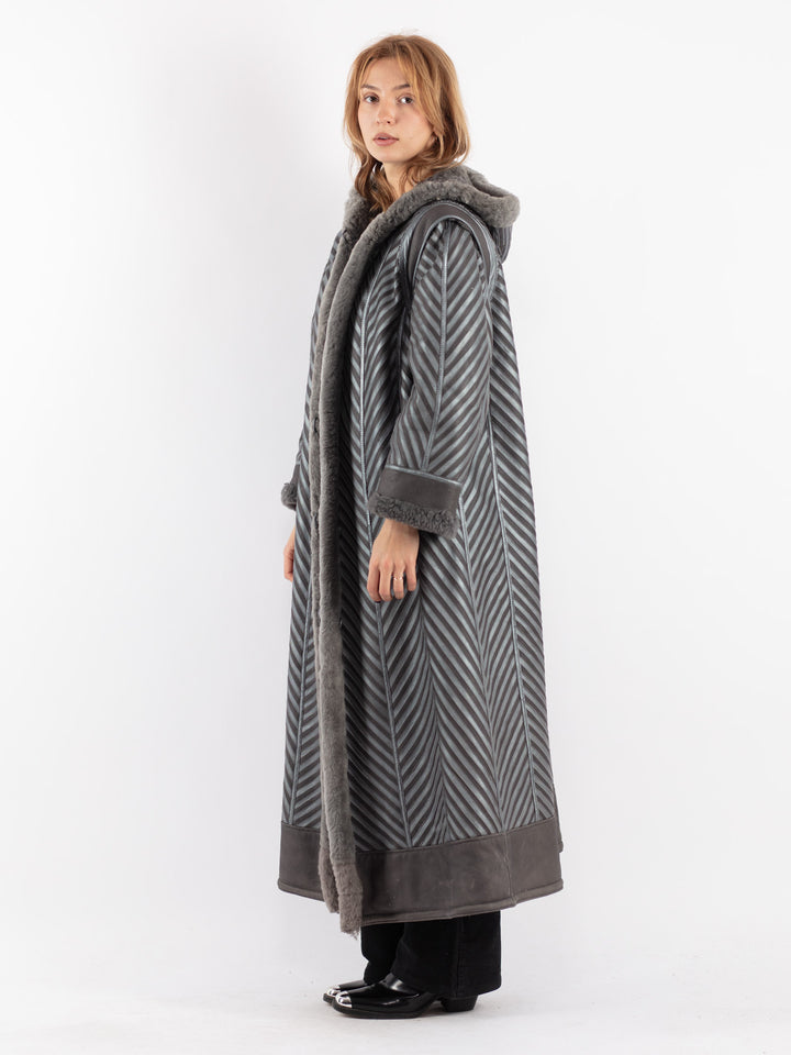 Vintage 80's Women Sheepskin Coat in Gray