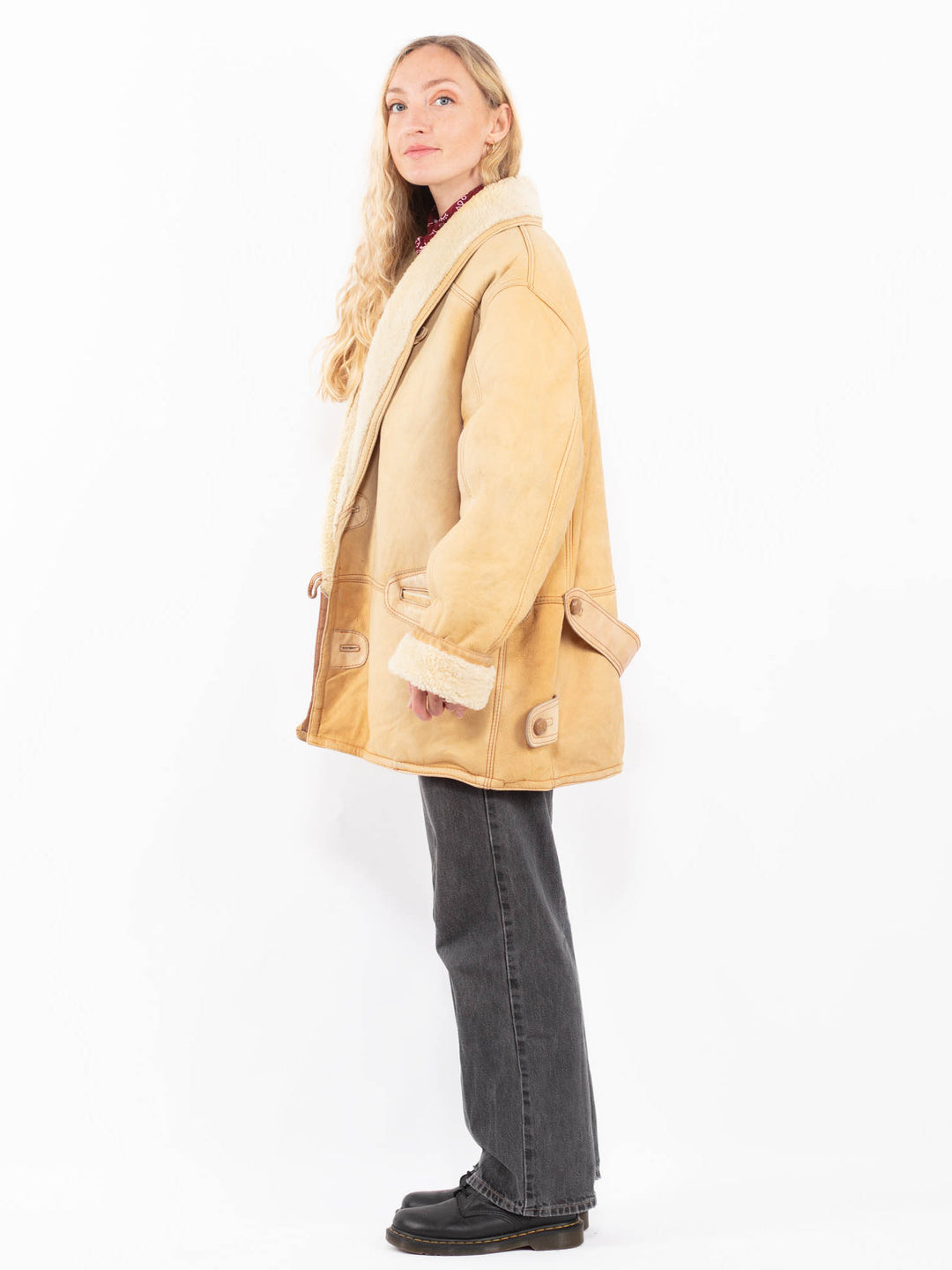 Vintage 80's Women Sheepskin Coat in BeigeA0631