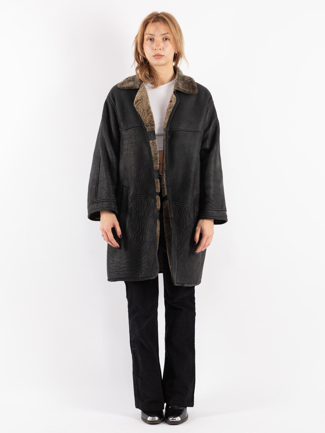 Vintage 90's Women Sheepskin Coat in Black