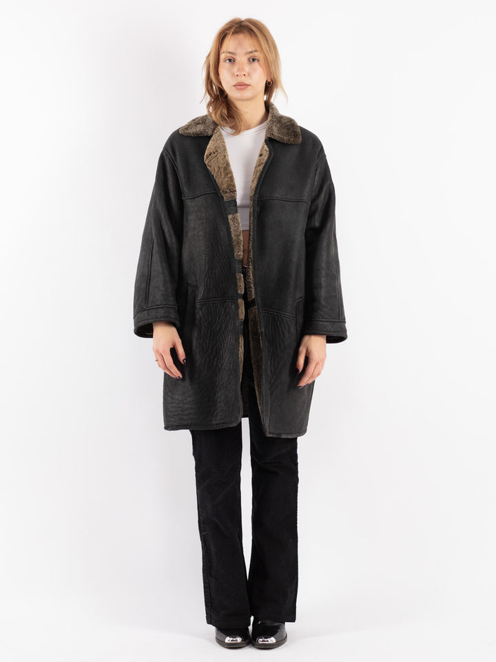 Vintage 90's Women Sheepskin Coat in Black