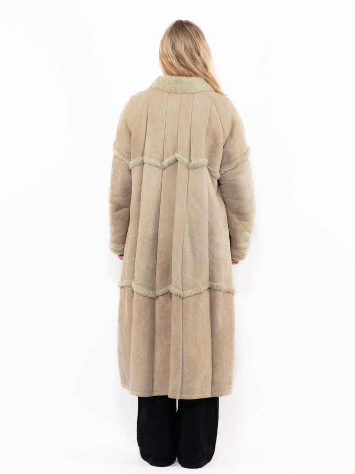 Vintage 80's Women Sheepskin Coat in BeigeA0916