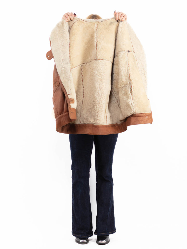 Vintage 80's Women Oversized Sheepskin Coat in Brown