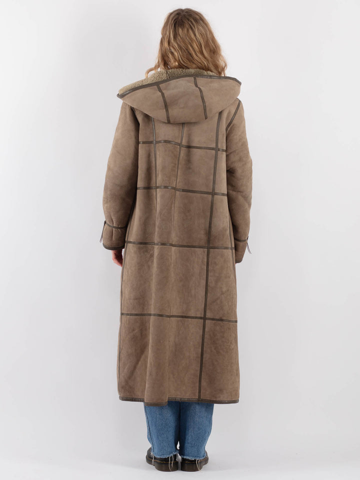 Vintage 80's Women Sheepskin Coat in BeigeV9248