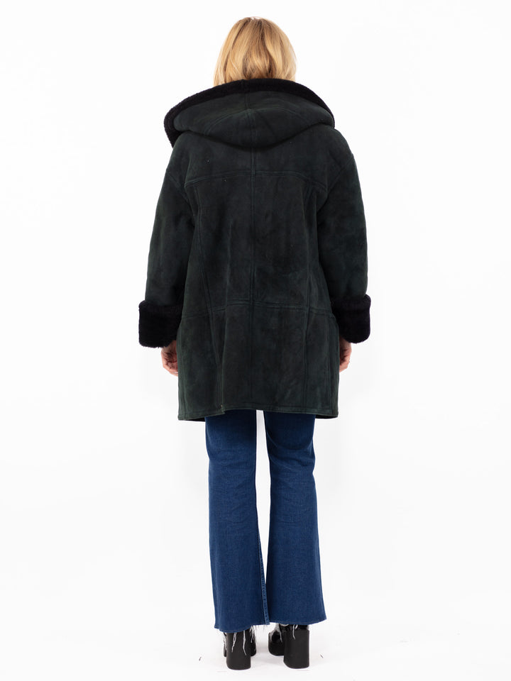 Vintage 80's Women Hide Society Sheepskin Coat in Faded Black