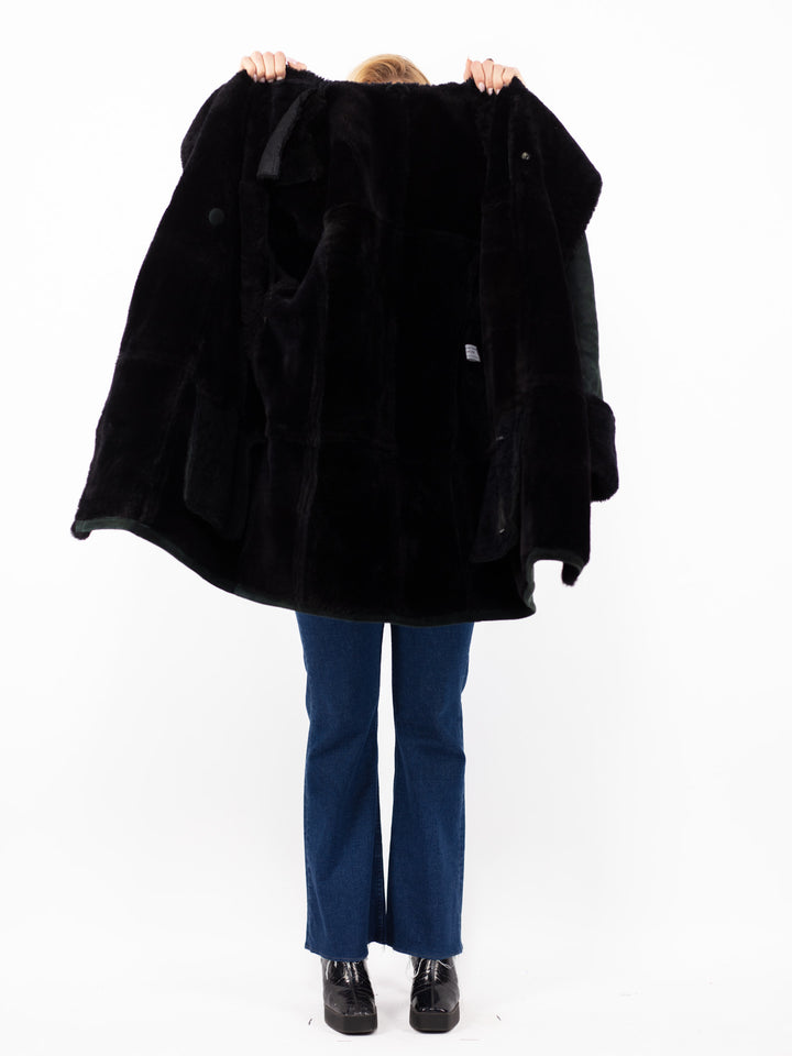 Vintage 80's Women Hide Society Sheepskin Coat in Faded Black