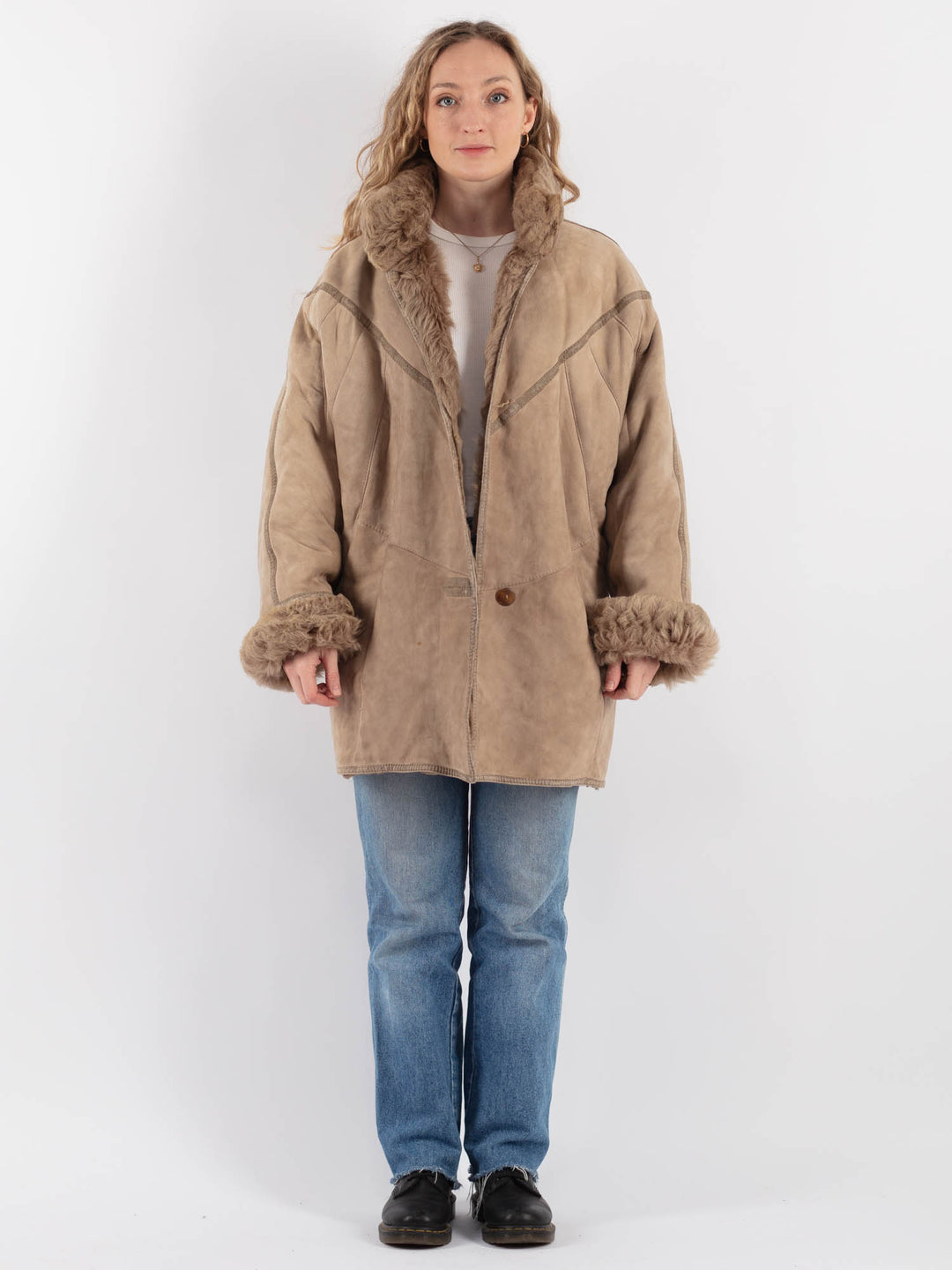 Vintage 80's Women Sheepskin Shearling Coat in BeigeV9249