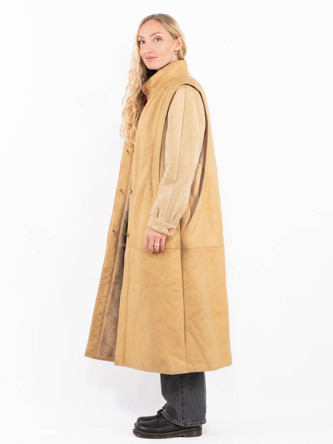 Vintage 80's Women Sheepskin Coat in BeigeA0637
