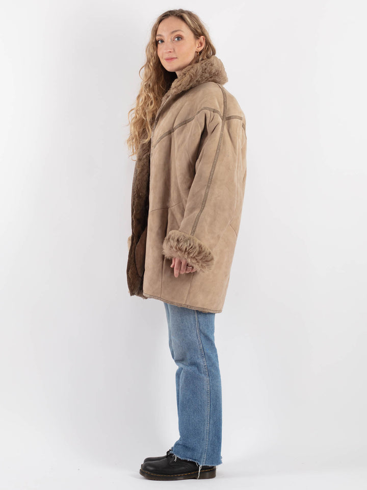 Vintage 80's Women Sheepskin Shearling Coat in BeigeV9249