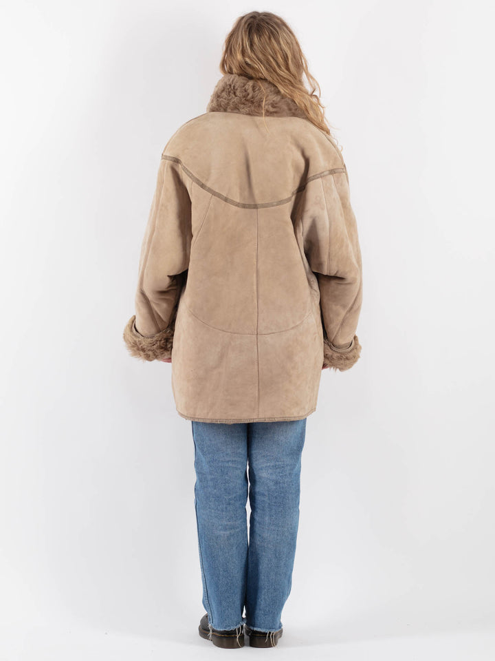 Vintage 80's Women Sheepskin Shearling Coat in BeigeV9249