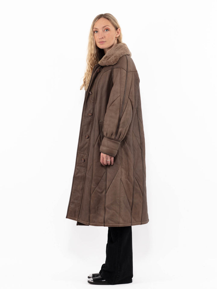 Vintage 80's Women Sheepskin Coat in BrownA0920