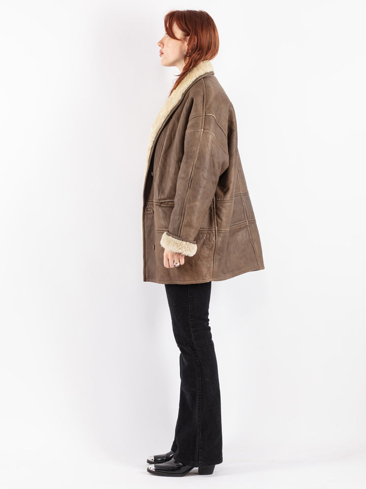 Vintage 80's Women Sheepskin Shearling Coat in Brown