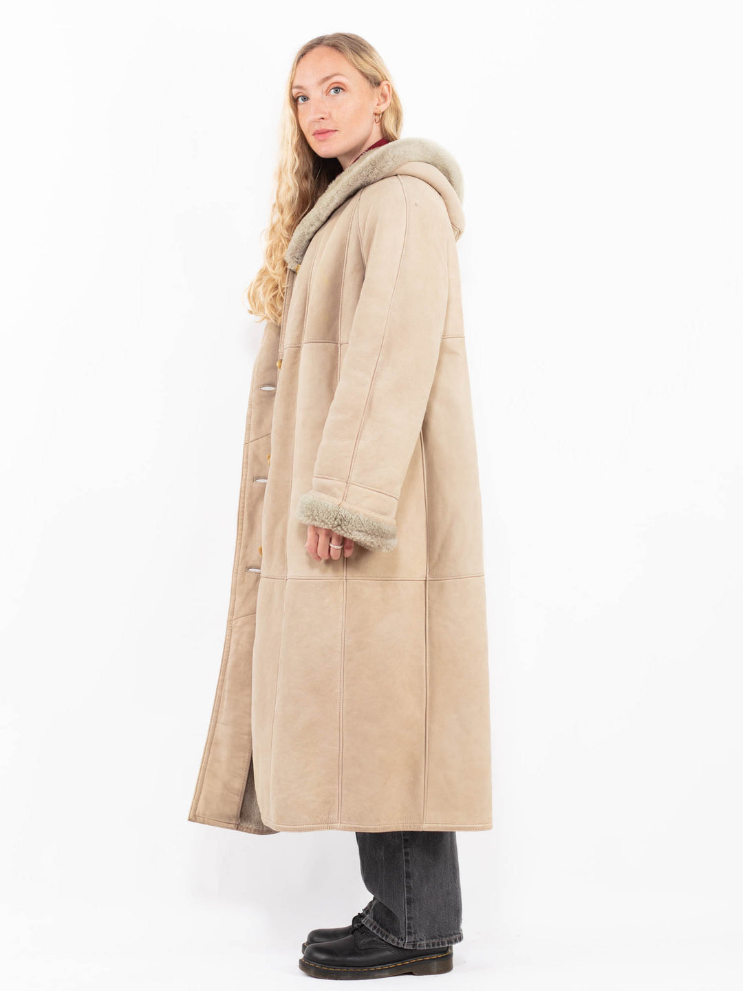 Vintage 80's Women Sheepskin Coat in BeigeA0646