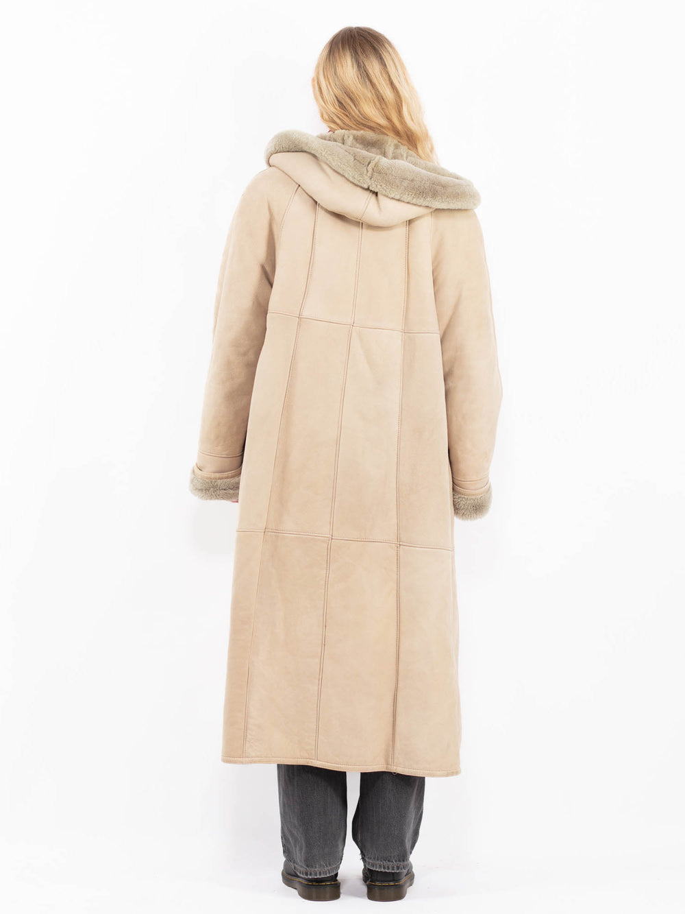 Vintage 80's Women Sheepskin Coat in BeigeA0646