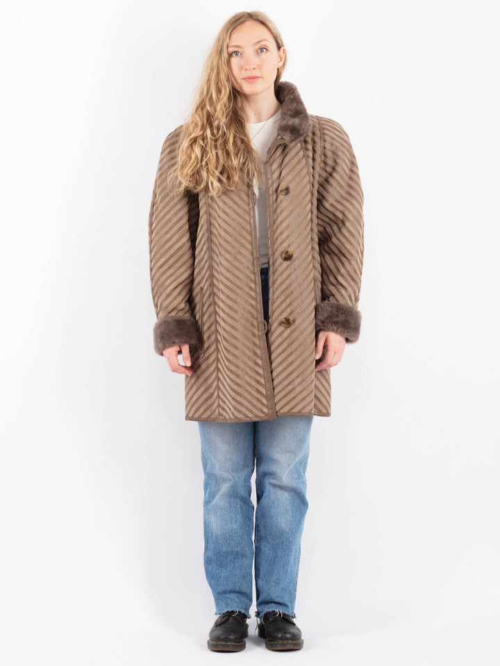 Vintage 80's Women Sheepskin Coat in BeigeV9494