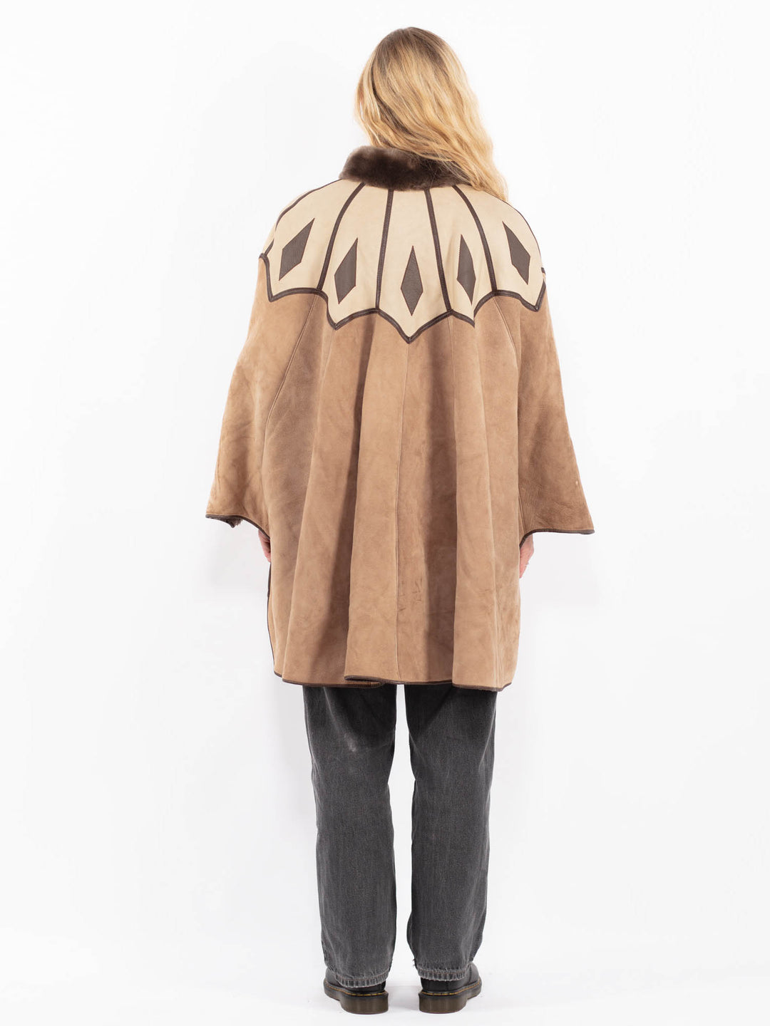 Vintage 80's Women Sheepskin Coat in BeigeA0649