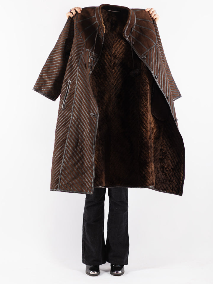 Vintage 80's Women Sheepskin Coat in Brown