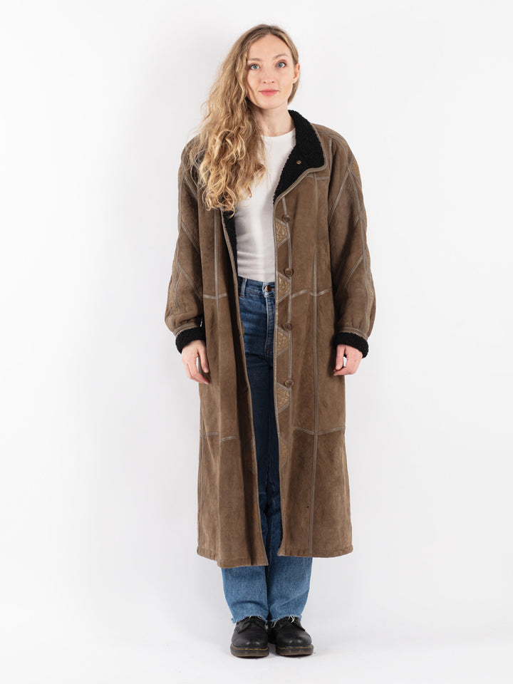 Vintage 90's Women Sheepskin Coat in Brown