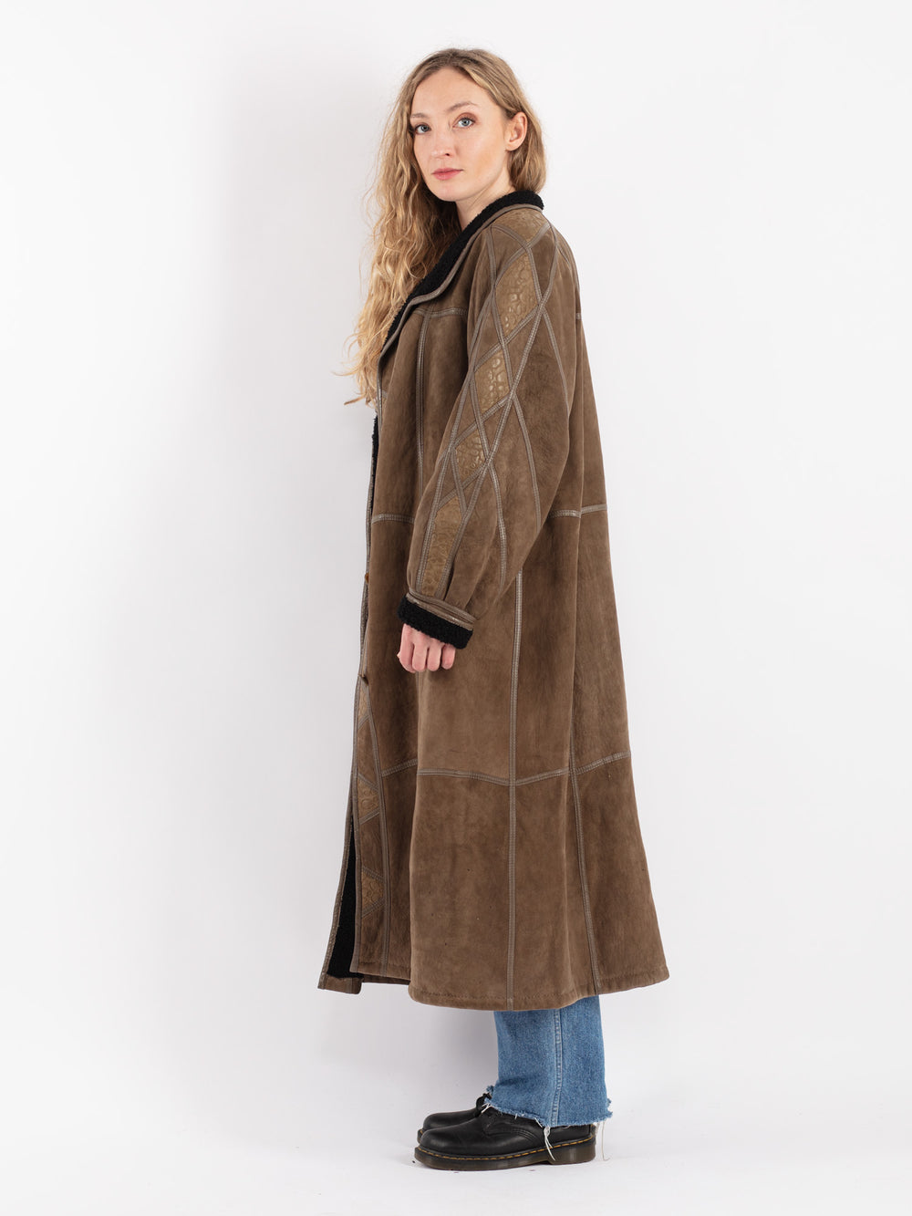 Vintage 90's Women Sheepskin Coat in Brown
