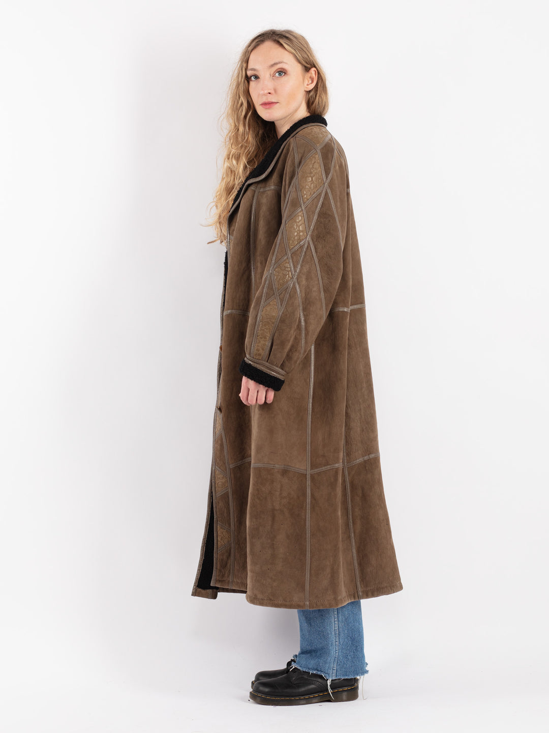 Vintage 90's Women Sheepskin Coat in Brown