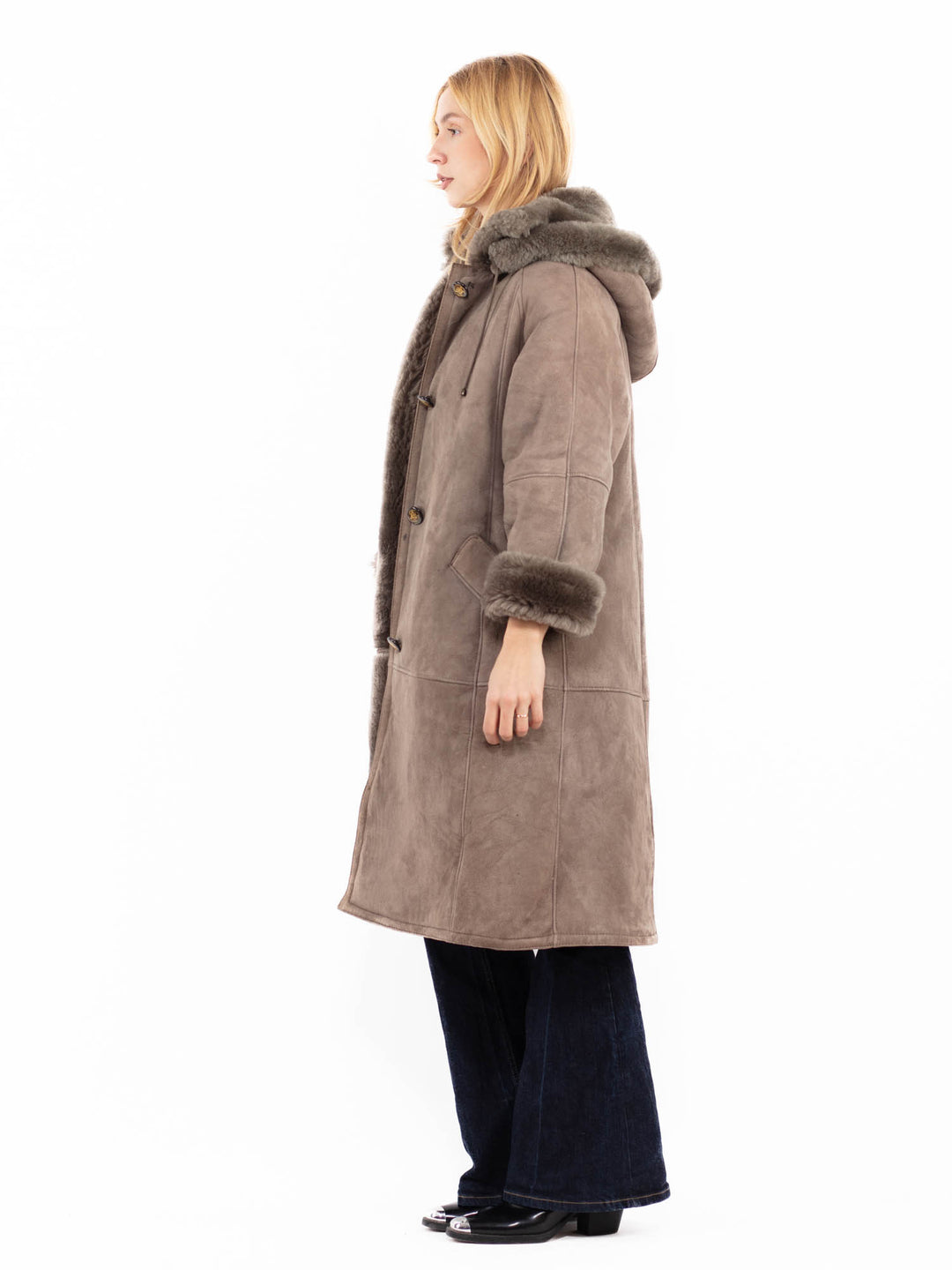 Vintage 90's Women Sheepskin Coat in BeigeA0770