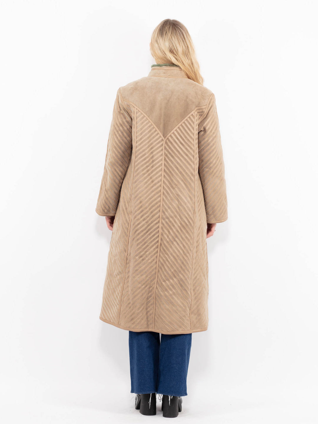 Vintage 80's Women Sheepskin Coat in BeigeA1043