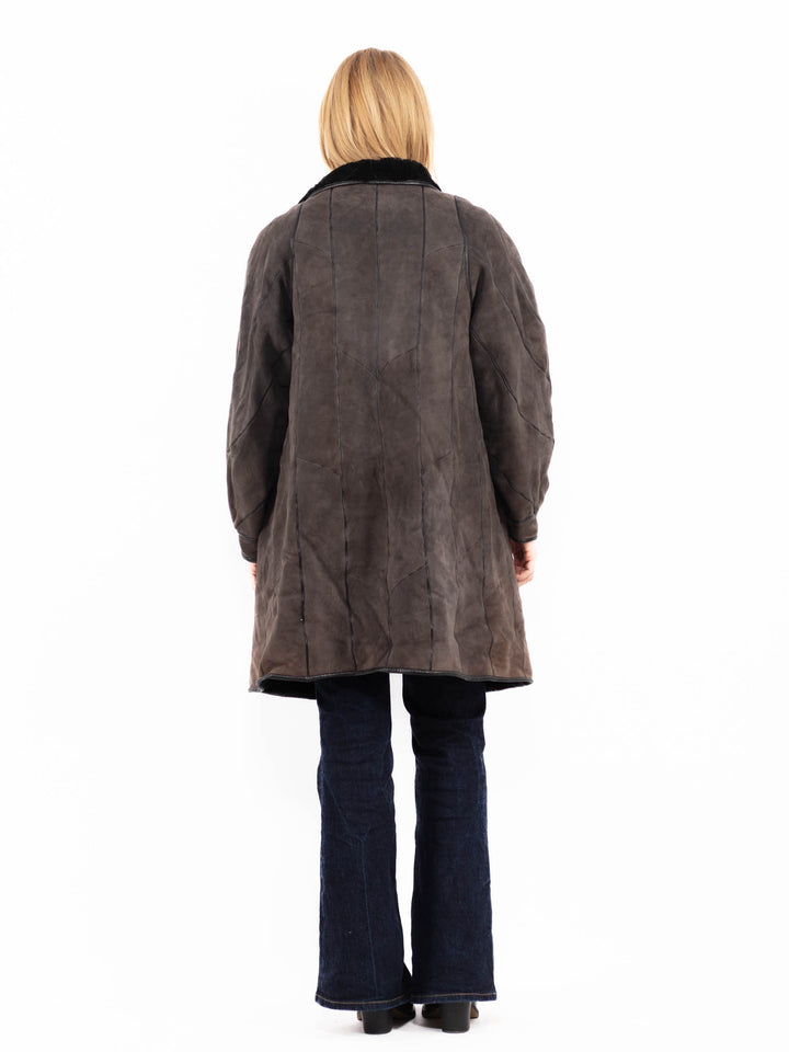 Vintage 80's Women Sheepskin Coat in Faded gray