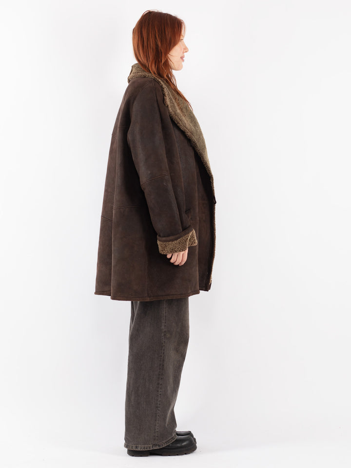 Vintage 80's Women Sheepskin Coat in Brown