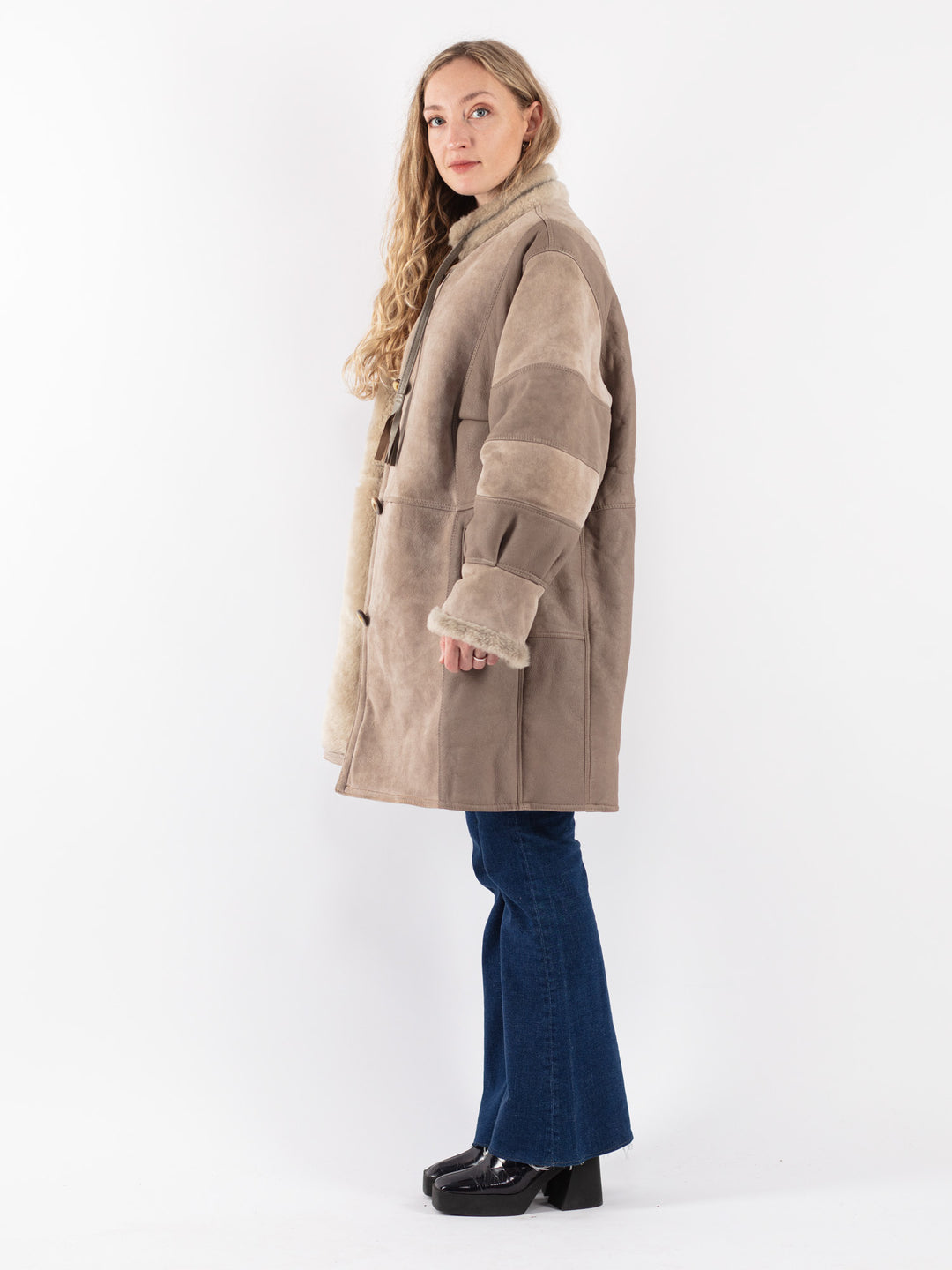 Vintage 80's Women Sheepskin Coat in Beige