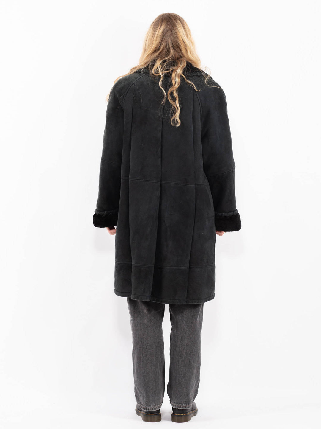 Vintage 80's Women Sheepskin Shearling Coat in BlackA0668