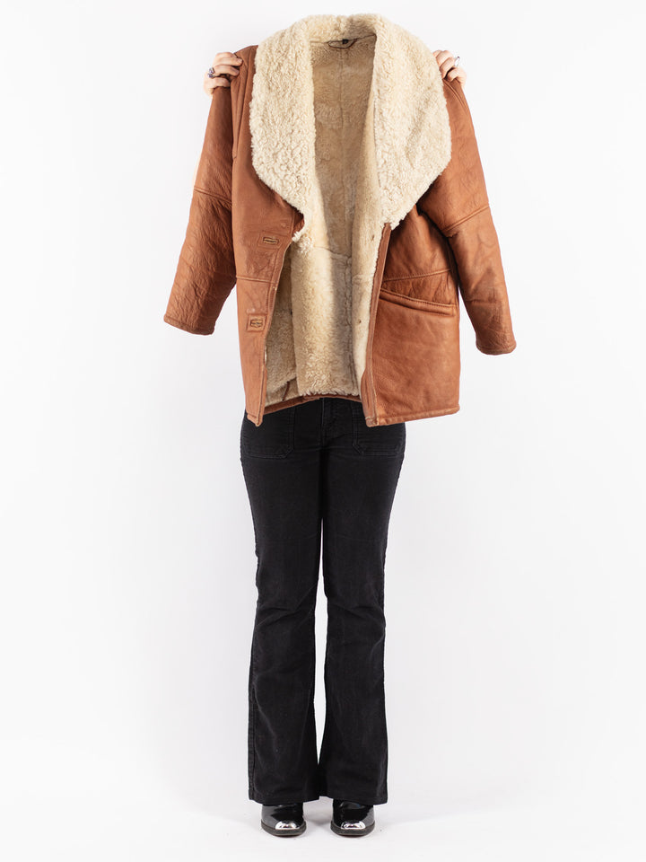 Vintage 80's Women Sheepskin Shearling Coat in Brown