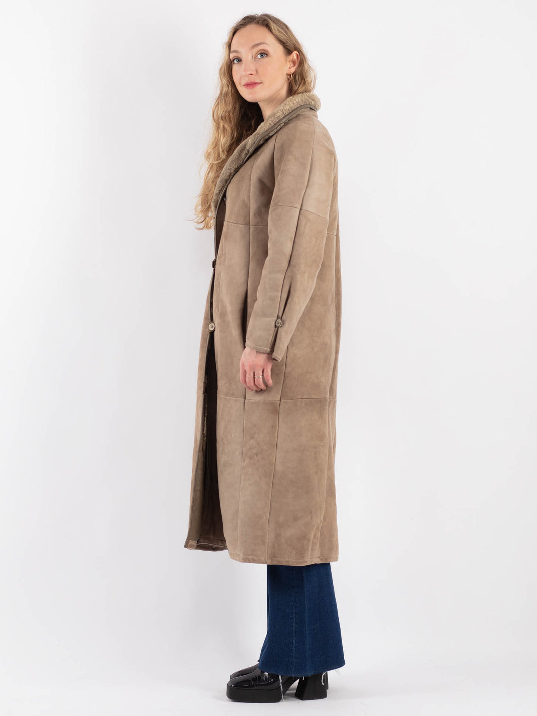Vintage 80's Women Sheepskin Coat in BeigeV9179