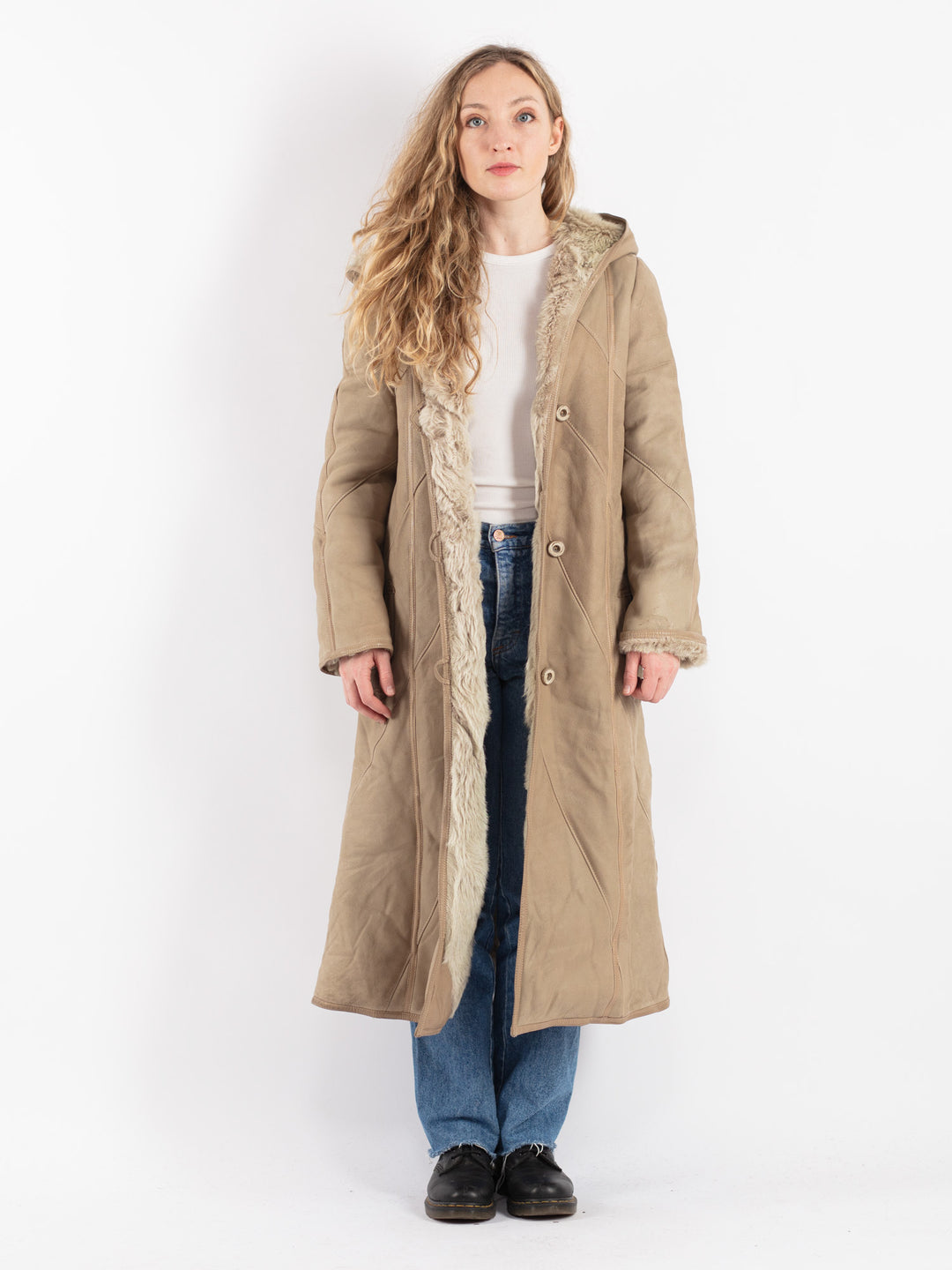 Vintage 80's Women Sheepskin Coat in BeigeV9080