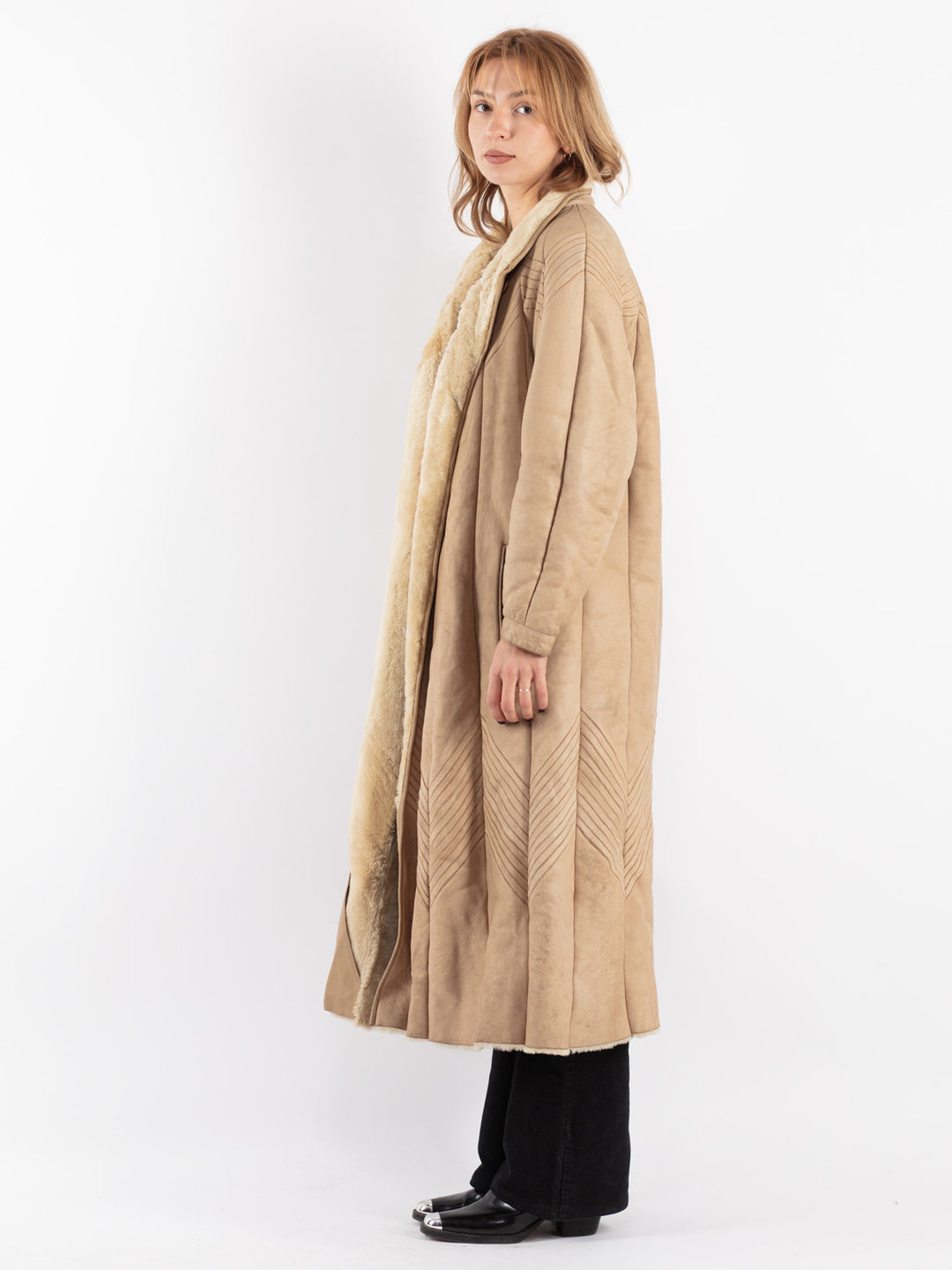 Vintage 80's Women Sheepskin Coat in Beige