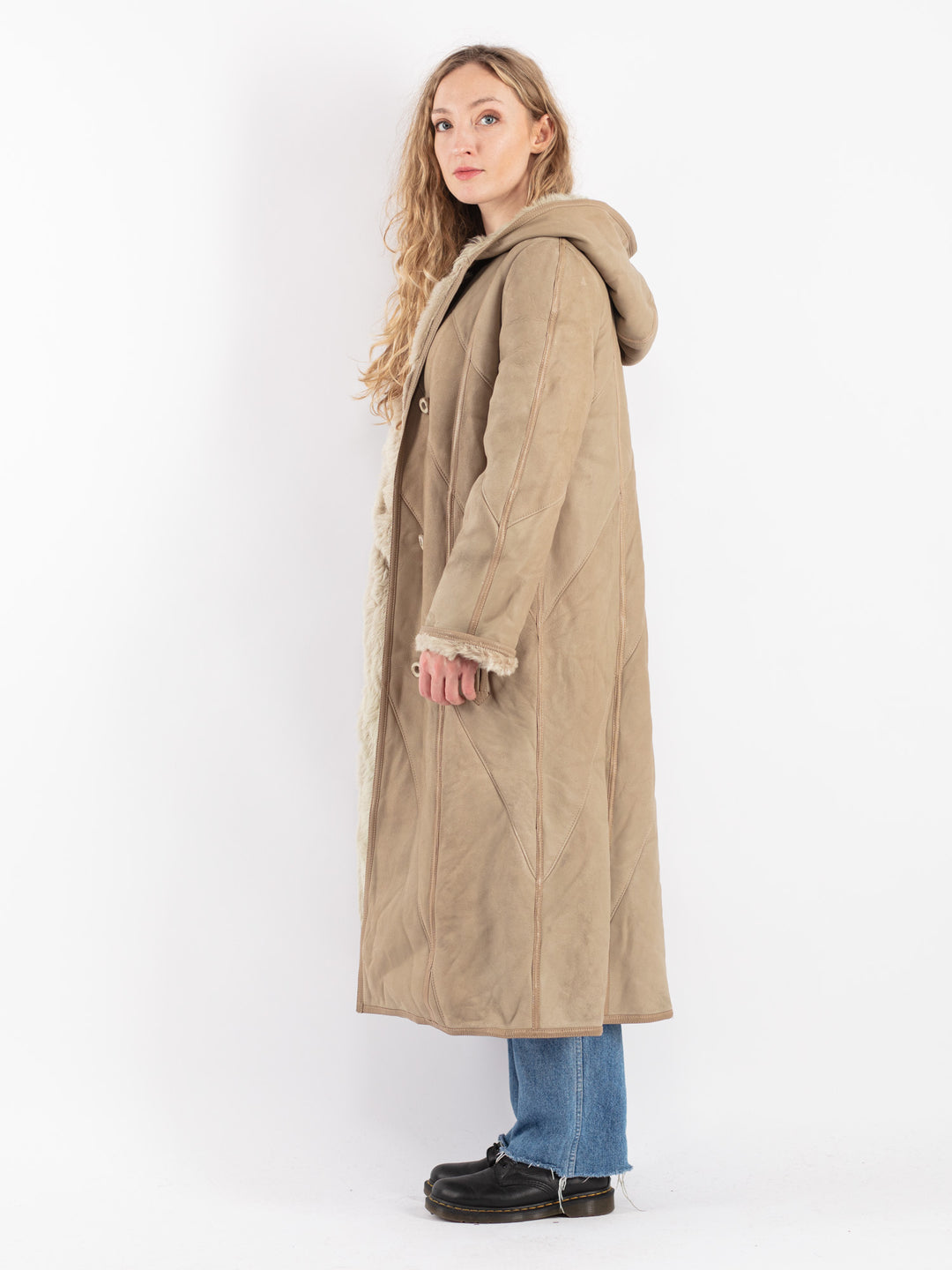 Vintage 80's Women Sheepskin Coat in BeigeV9080